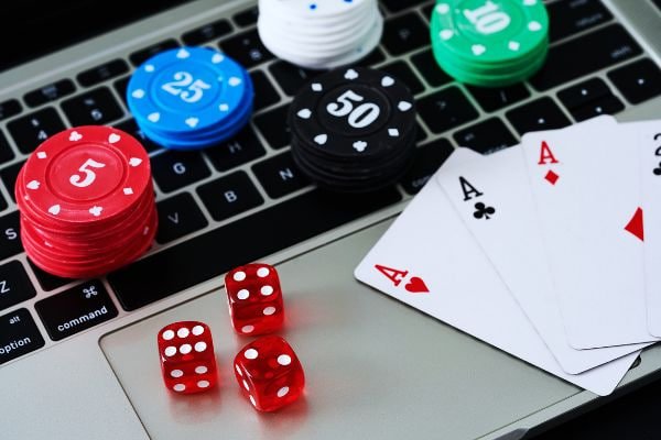 Antarmuka Roulette Taiwan Pools menampilkan roda dan panel taruhan dengan riwayat hasil